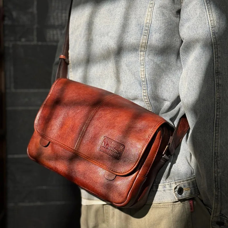 Elegant Leather Messenger Bag™